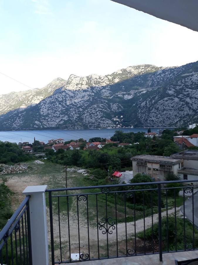 Apartmani Viza Risan Exterior photo