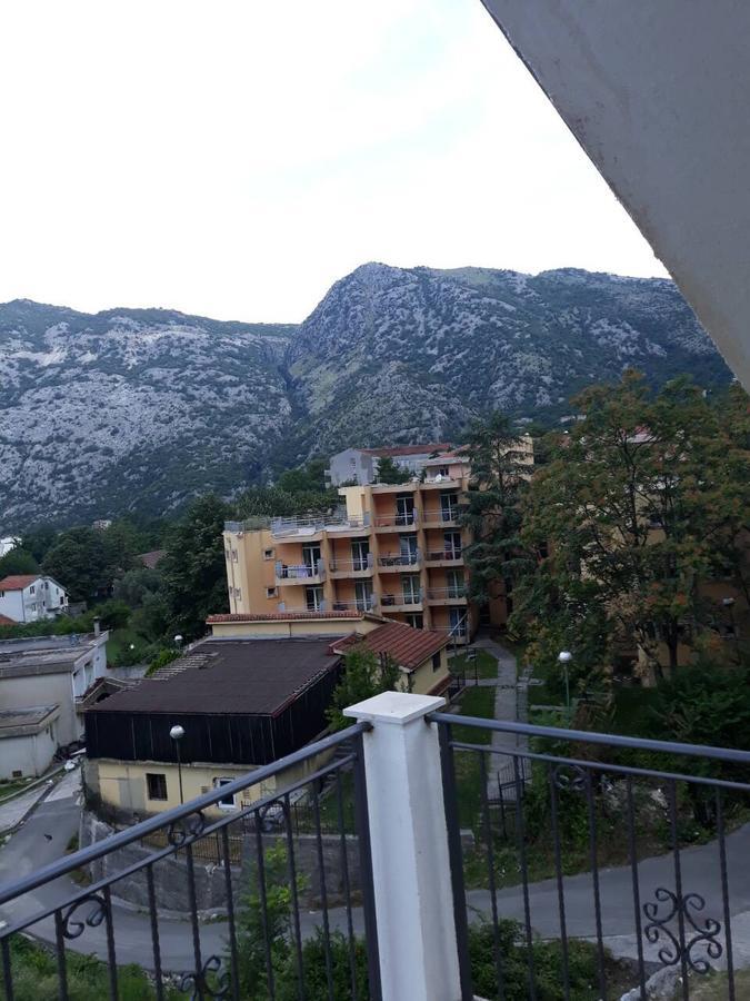 Apartmani Viza Risan Exterior photo