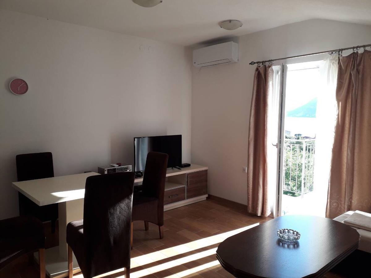 Apartmani Viza Risan Exterior photo