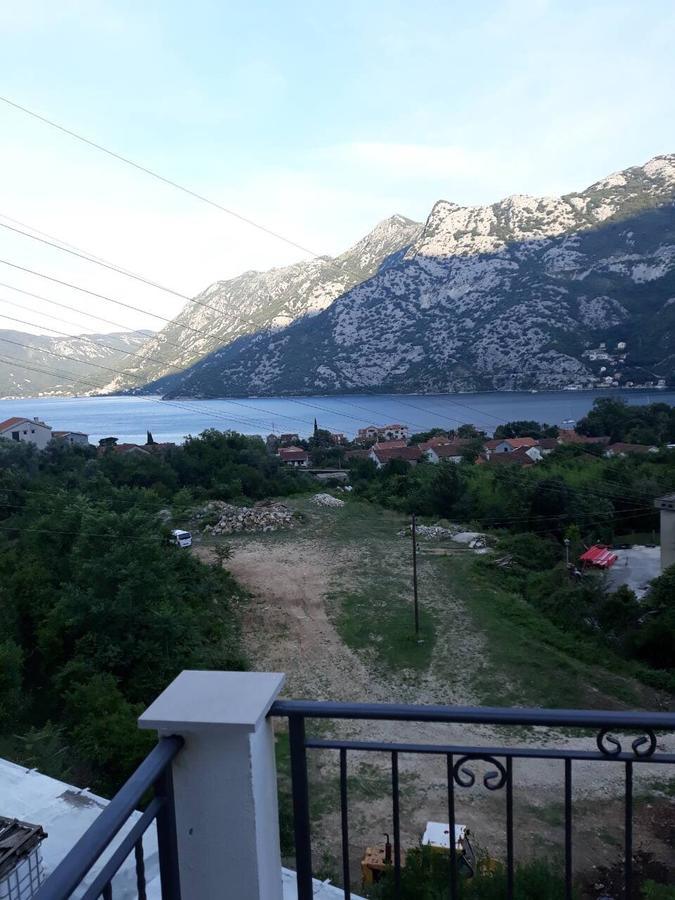 Apartmani Viza Risan Exterior photo